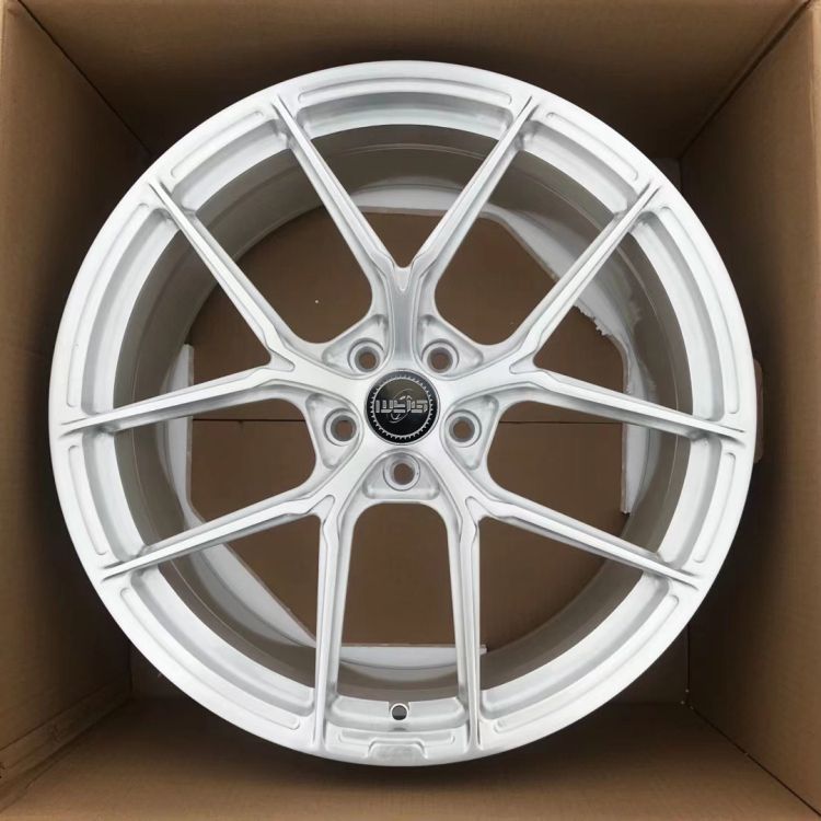 18 19 20 21 22-Zoll-Schmiedefelgen für Lamborghini URUS Gallardo Aventador Veneno Ferrari 458 488 SF90 Benz BMW Audi Aito M7 M9 individuelle silbern