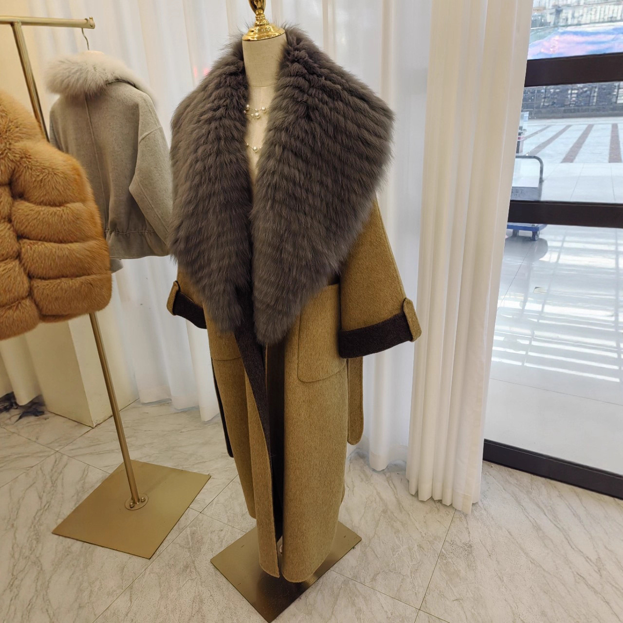 Rising Snow Autumn Leaves 2025 Winter New Over-The-Knee With Detachable Fox Collar, Hepburn Style Double-Sided Woolen Fur Coat