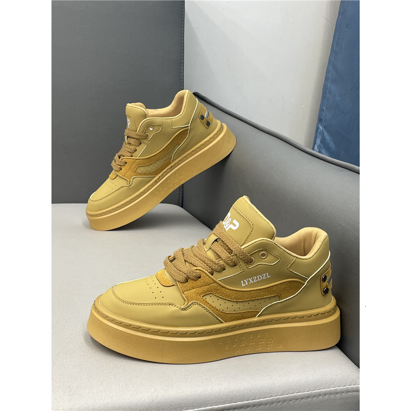 2024 Designer shoes Autumn New Trendy White Sneakers Soft Sole Casual shoes Breathable Men's Sports Casual Versatile Shoes