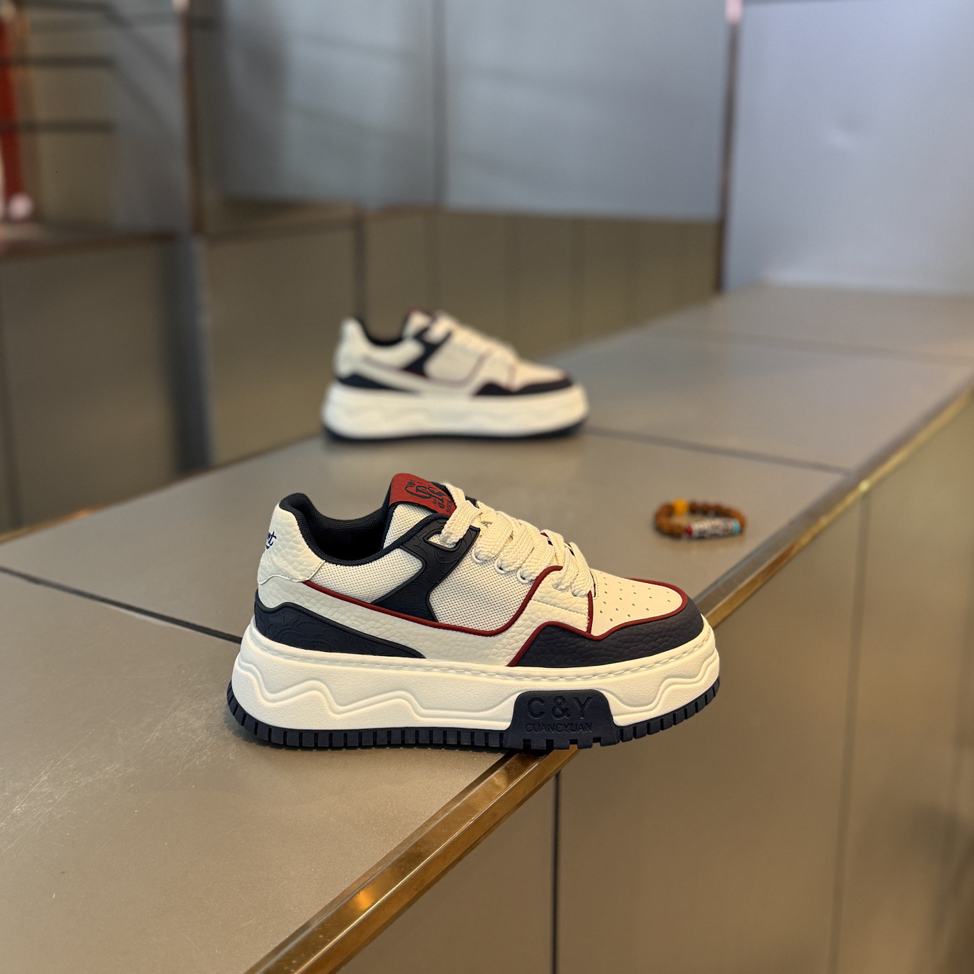 Low-top lace-up new thick-soled Designer shoes high-end light luxury men's 2026 spring casual shoes, same style popular Casual shoes on the int