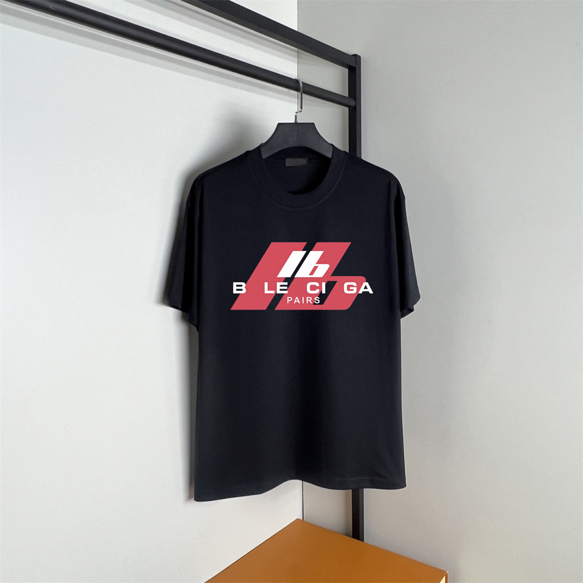 Spring new style hort-sleeved T shirt round neck cotton fabric women's and men's high-quality T-shirt Color black white Size s-2xl 6917z3