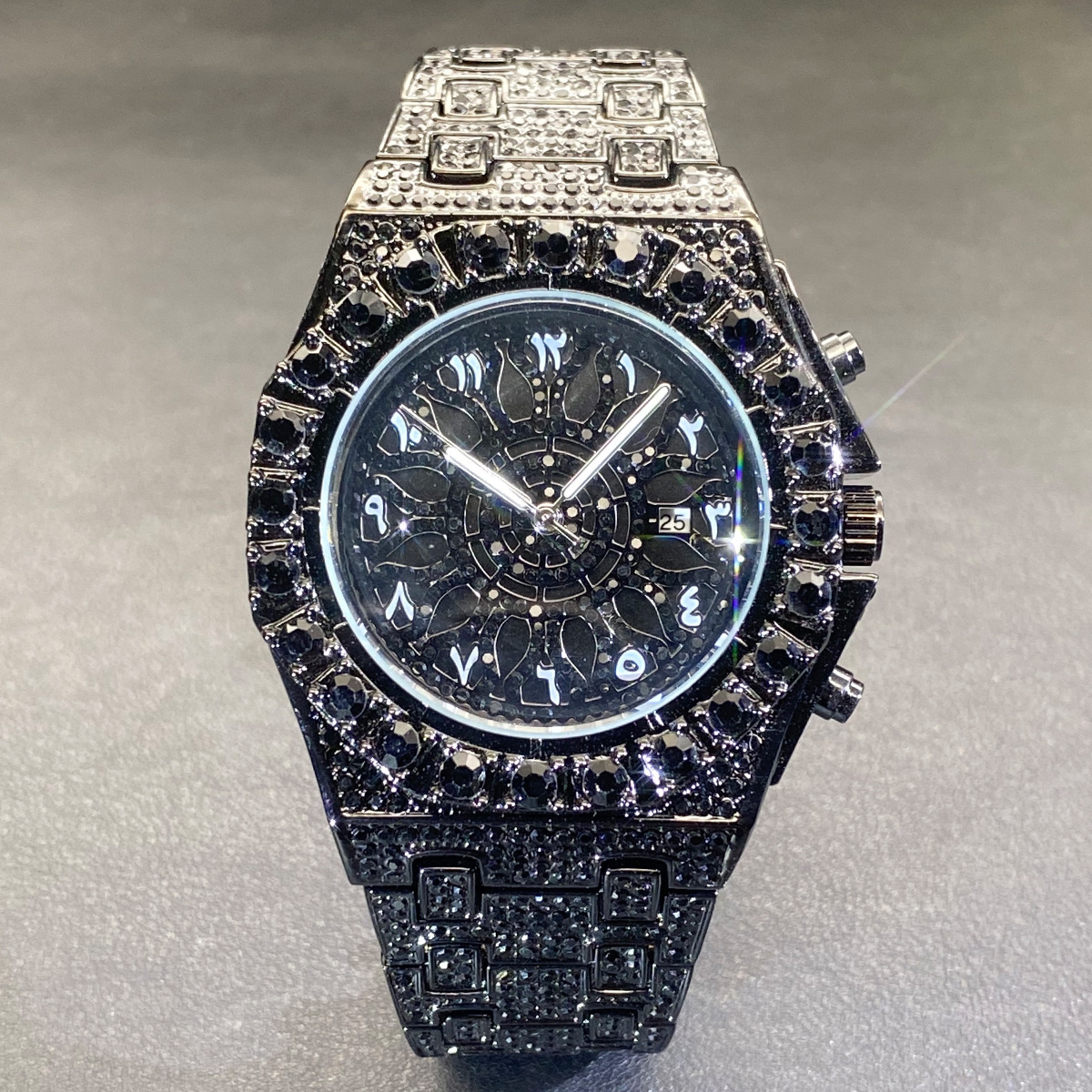 Hip Hop Designer Wristwatch For Men Luxury Ice Out Full Diamond Watches Fashion Green Watch Waterproof Week Display Clock