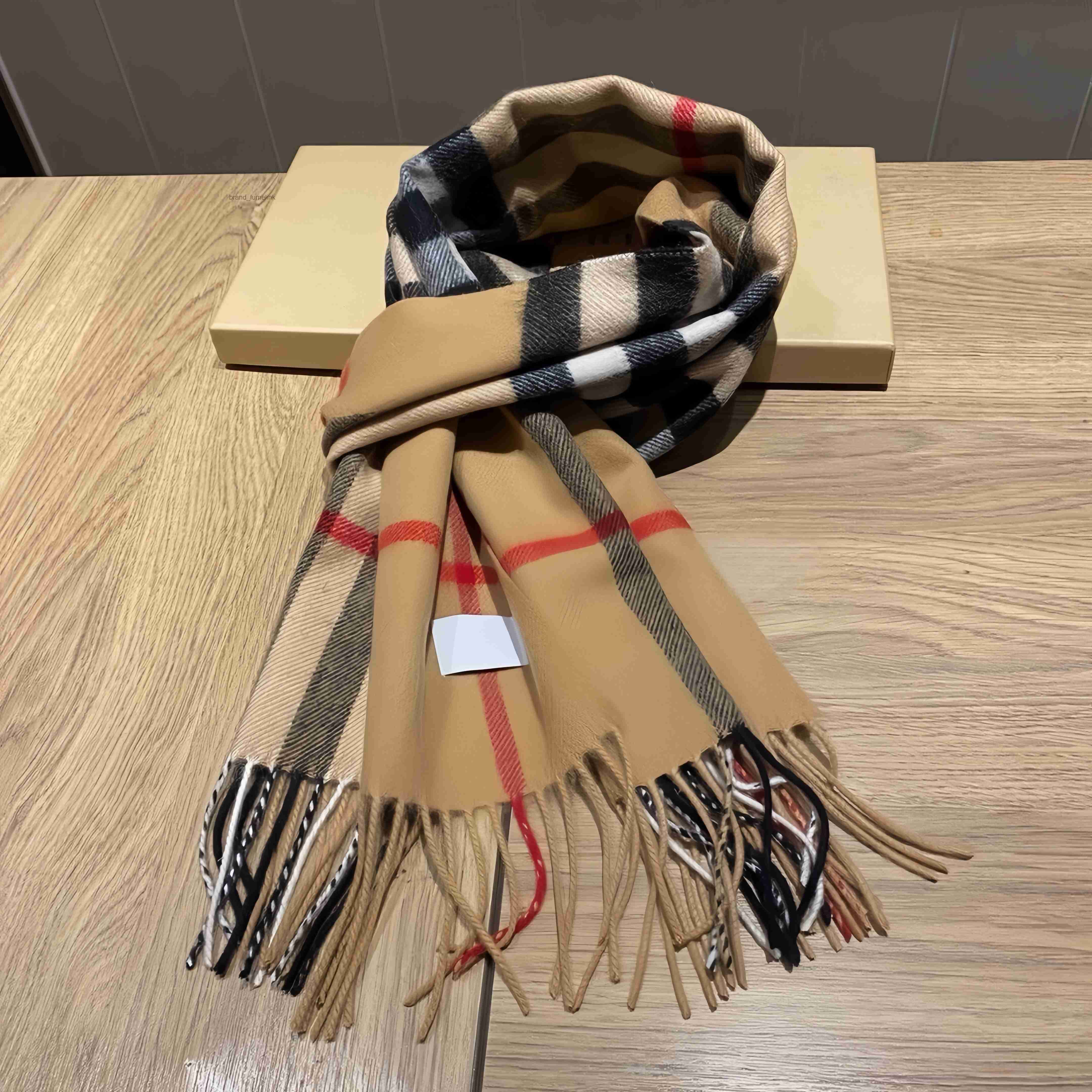 2026 Classic Plaid Women Man Designer Scarf 100% Cashmere Scarves For Winter Warm Womens and mens Long Wraps Size 180x30cm