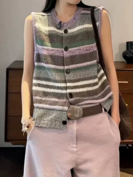 2026 Autumn Womens Contrasting Striped Knitted Vest Sleeveless Single Breasted Slim ONeck Vintage Female Cardigan Top 260920