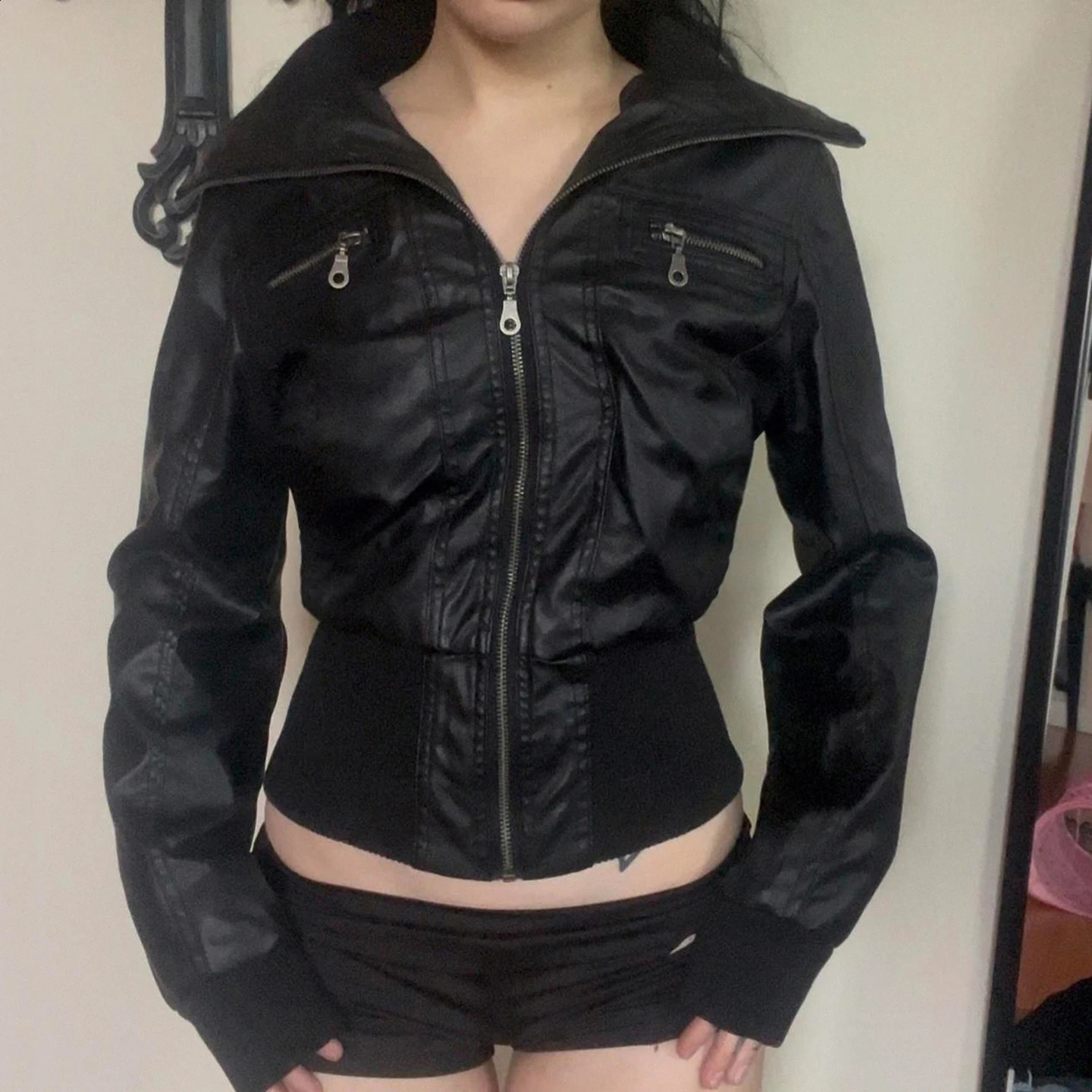 Women's Black Faux Leather Er Jacket Y2K Zip Up Motorcycle Biker Coat SlimFit Streetwear Punk Gothic Spring Fall Outerwears 260918
