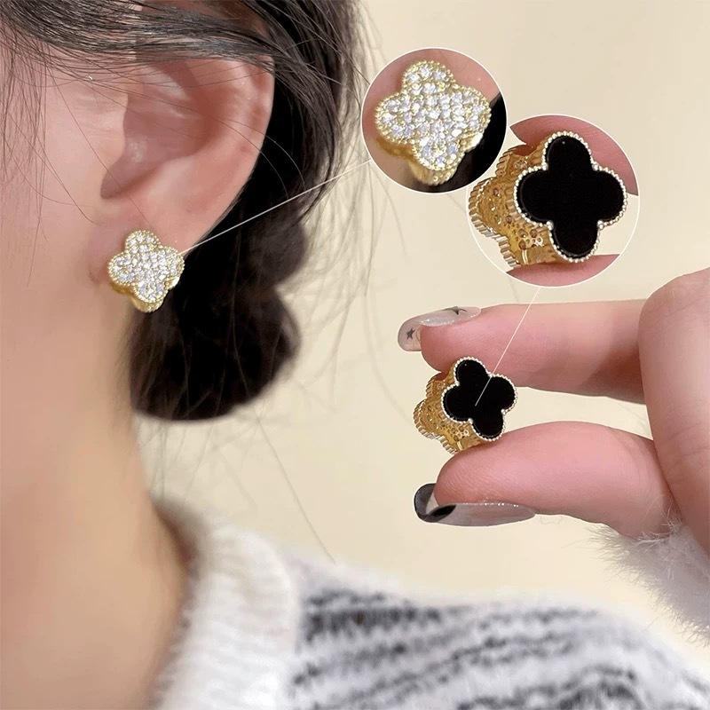 Exquisite Unique Double-Sided Four-Leaf Clover For Women 2025 New Hot-Selling Niche Design High-End Minimalist Style Stud Earrings