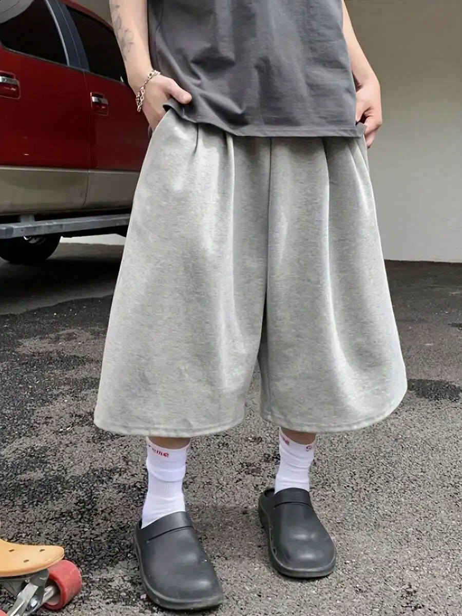 Mens Loose Street Style 78 Length Shorts Summer Casual Sports Elastic Waistband Pleated Hem Strong Draped Look 260920