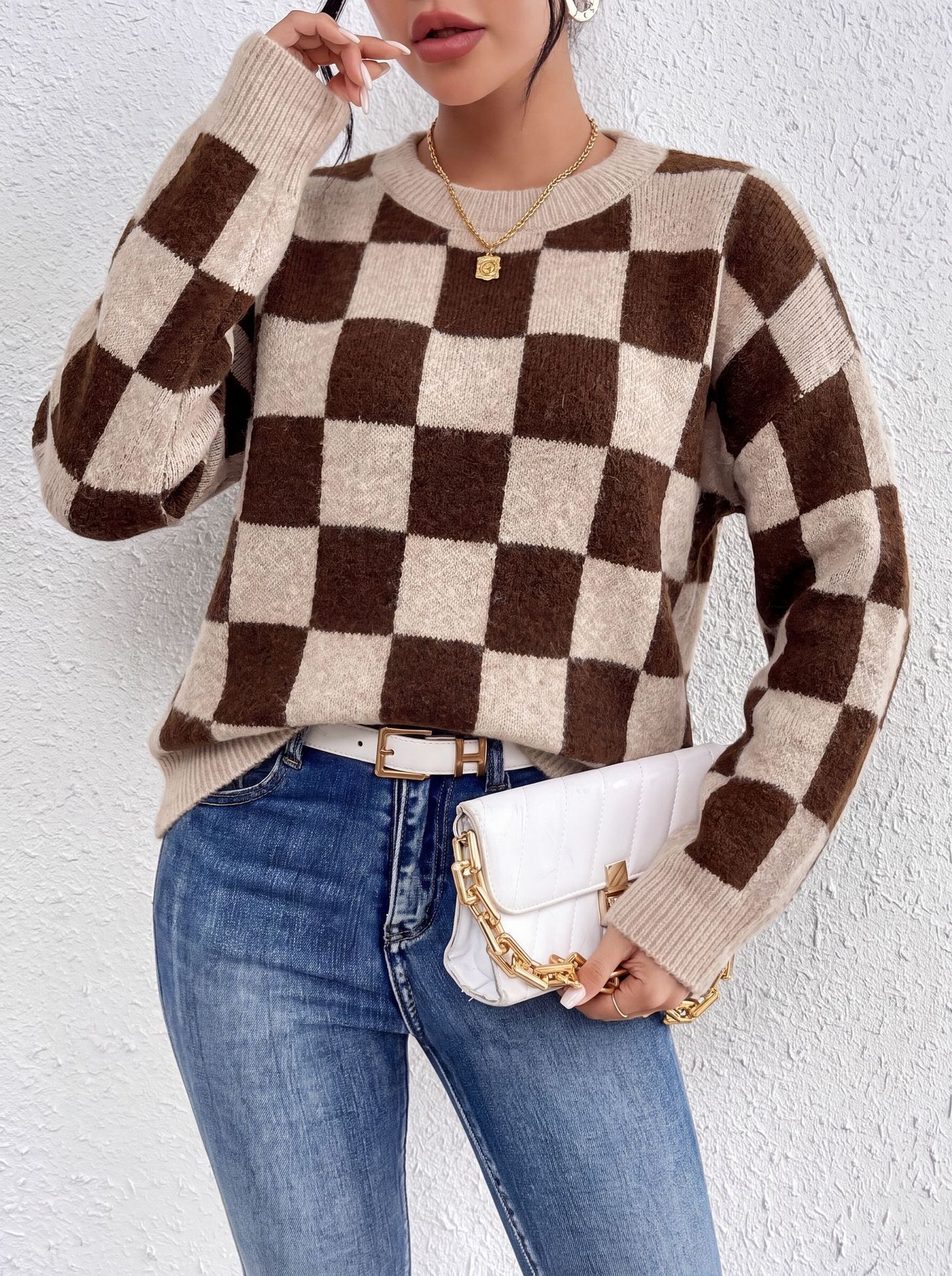 High-End Fashion Daily Luxury Clothing European American Style Color-Blocked Checkered Round-Neck Sweater Women, Loose Fit, Drop Shoulder, Long Slee