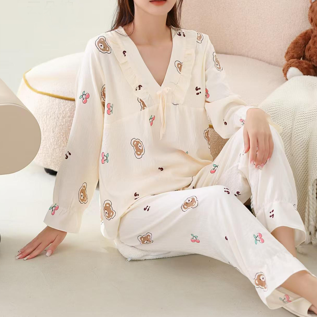Women V-Neck Ruffle Long Sleeve Pajama Set, Bubble Crinkle Fabric Cartoon Floral Print Top & Long Pants Loungewear Suit, Plus Size Ladies Spring Aut