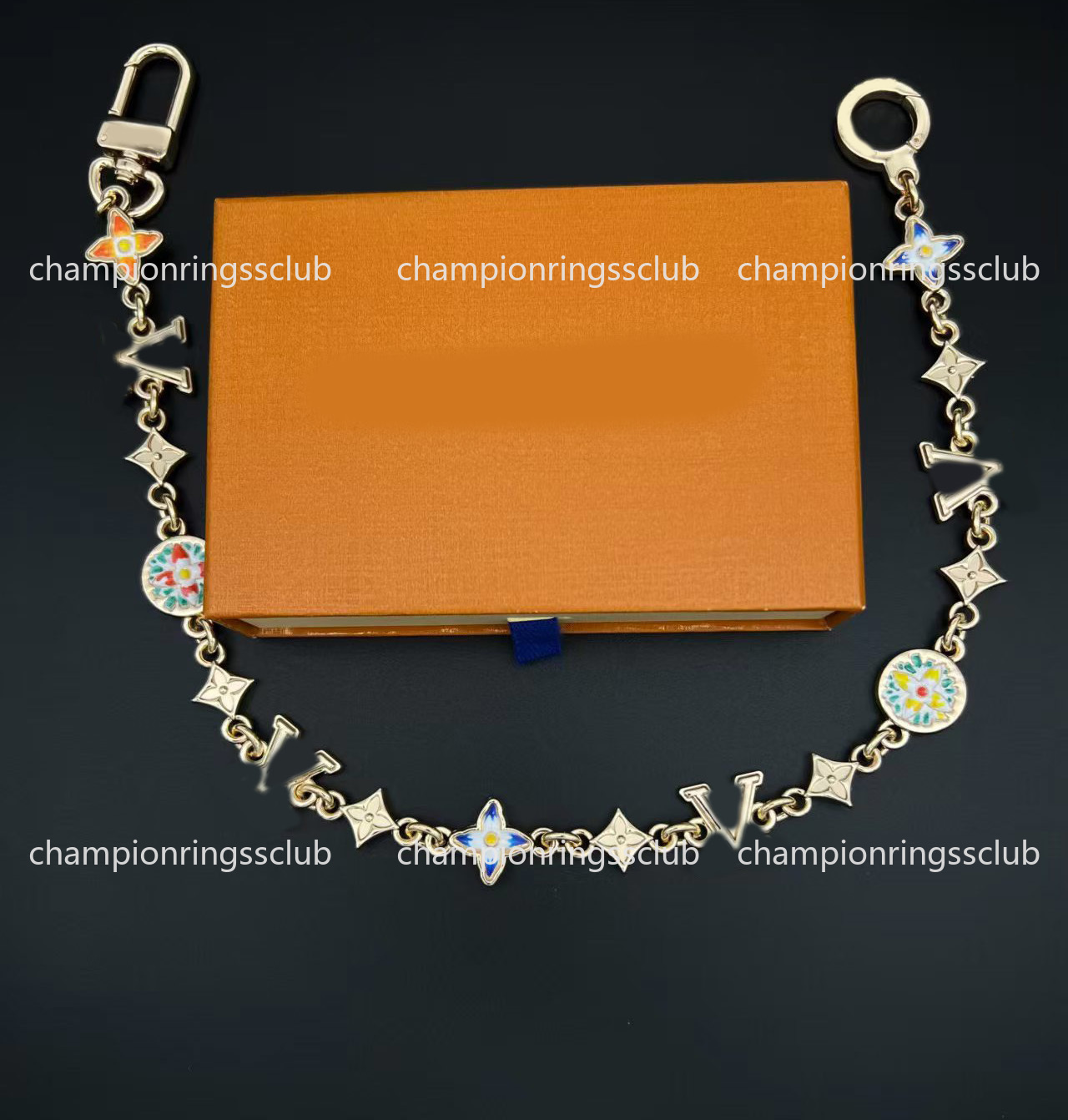 Luxury Designer Keychain Lanyards Clover Flower Letter Bag Charm Gold Silver Plated Purse Car Keyring For Men Women Designer Jewelry Bag Accessory C