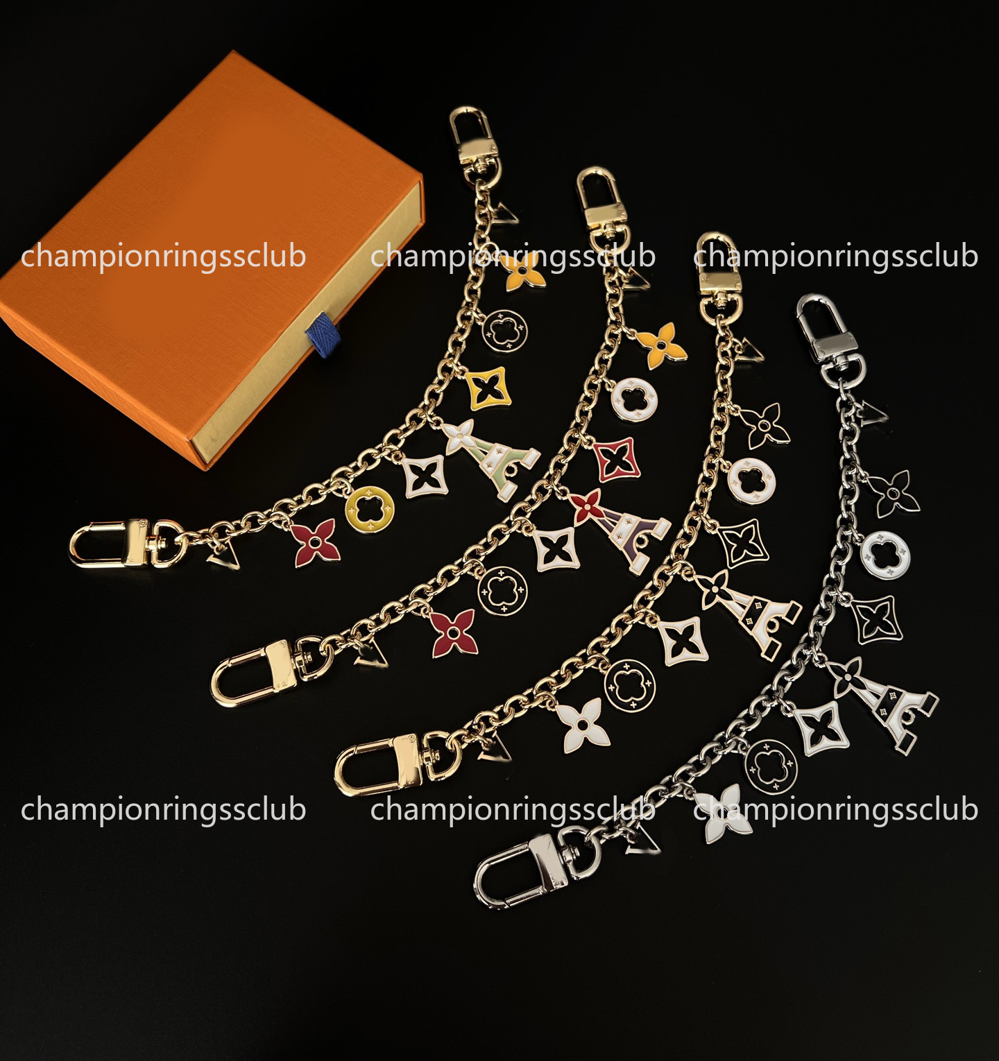 Designer Keychains Lanyard Luxury Leather Clover Bag Charm Eiffel Tower Lanyards Purse Car Keychain Keyring For Women Men Designer Jewelry Bag Acces