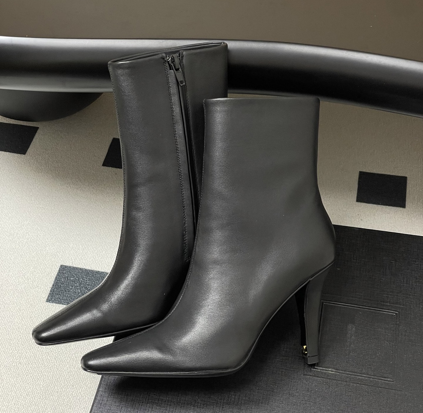 Designer Womens Dress Shoes Luxury Elegant Women Office Work High Thin Heels Genuine Leather Ankle Boots High Top Square Toe Ladies Modern Shoes Sex