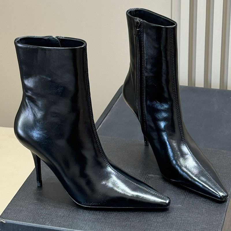 Capucine boots in smooth leather designer fashion week boots for women in autumn winter high quality cowhide leather upper soft comfortable sheepski