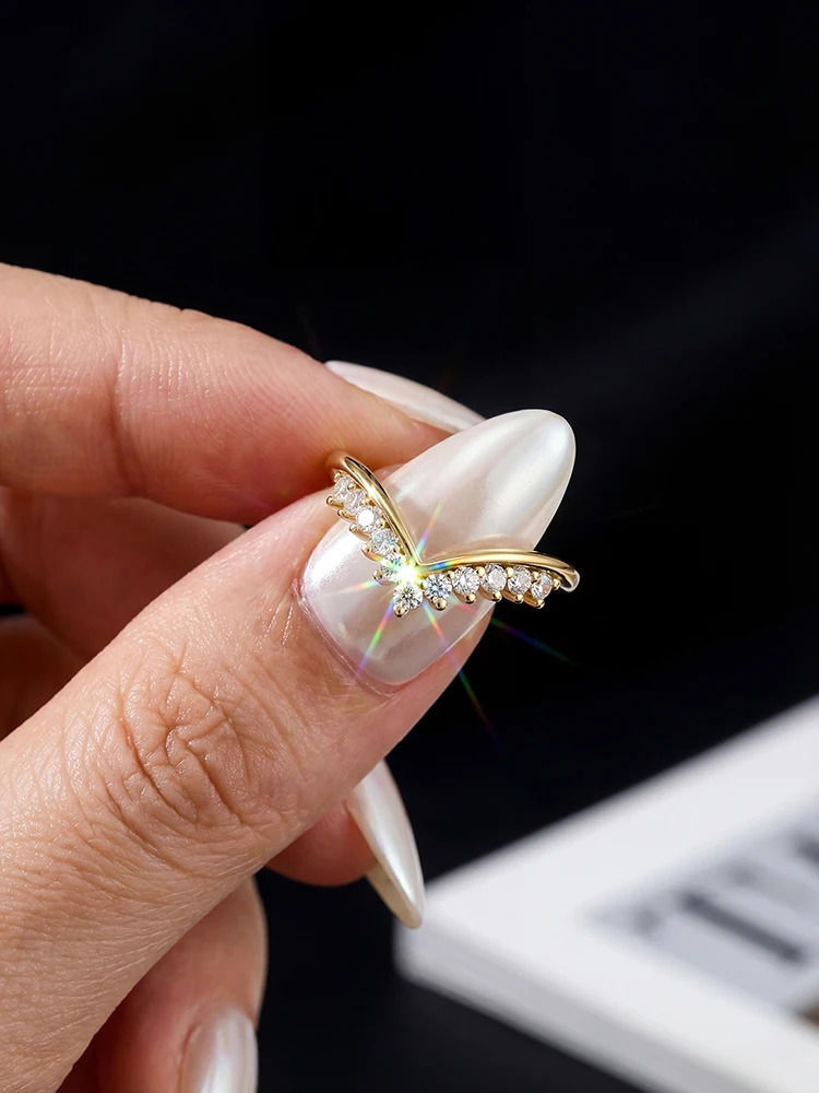 925 Sterling Silver High Quality e Diamond V Shape Crown Ring For Women Engagement Wedding y Fine Jewelry 260918