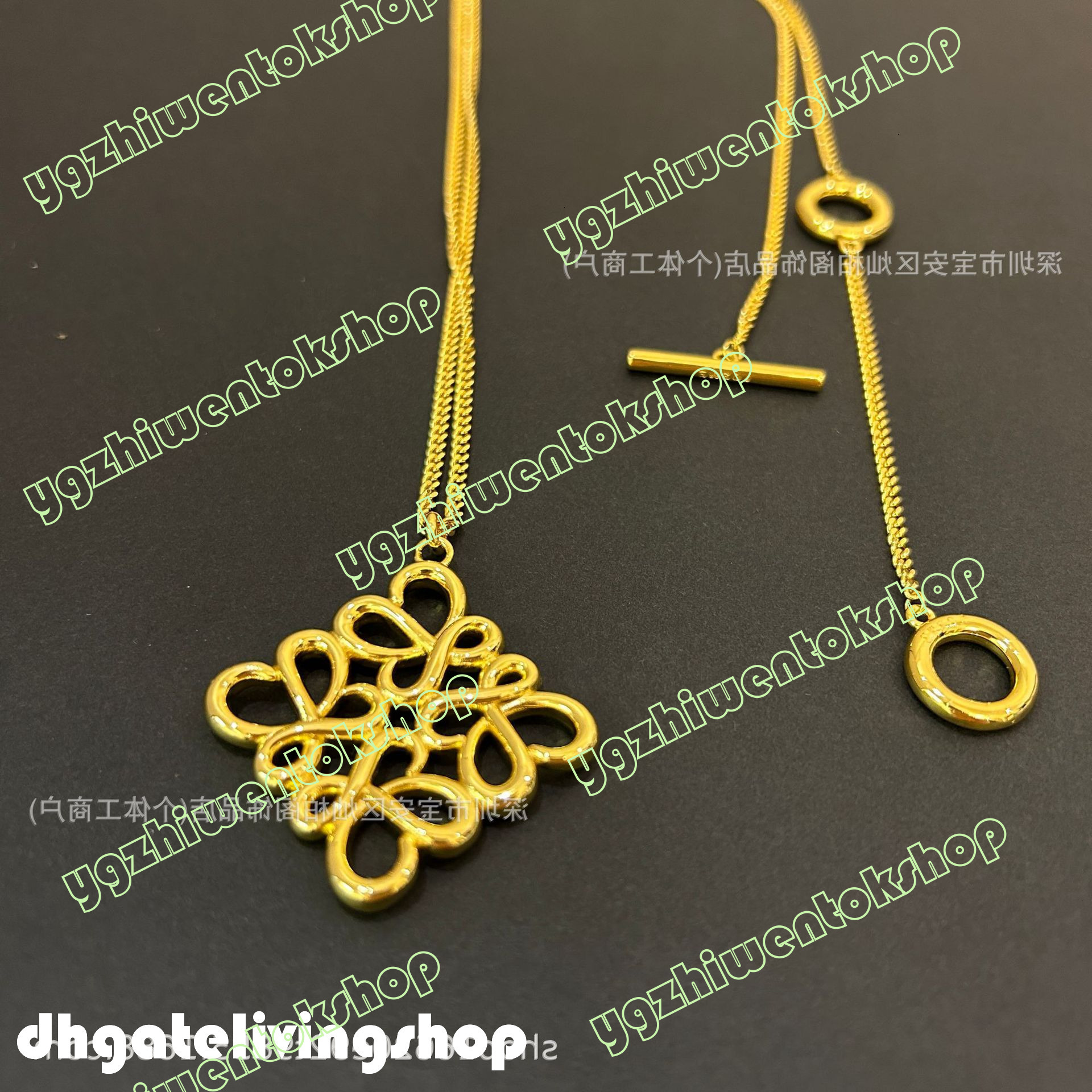 Jewlery Designer For Women Bracelet Men Bangle Hollow Carved Luxury Celebrity Mooncake Geometric Clavicle Chain Necklace
