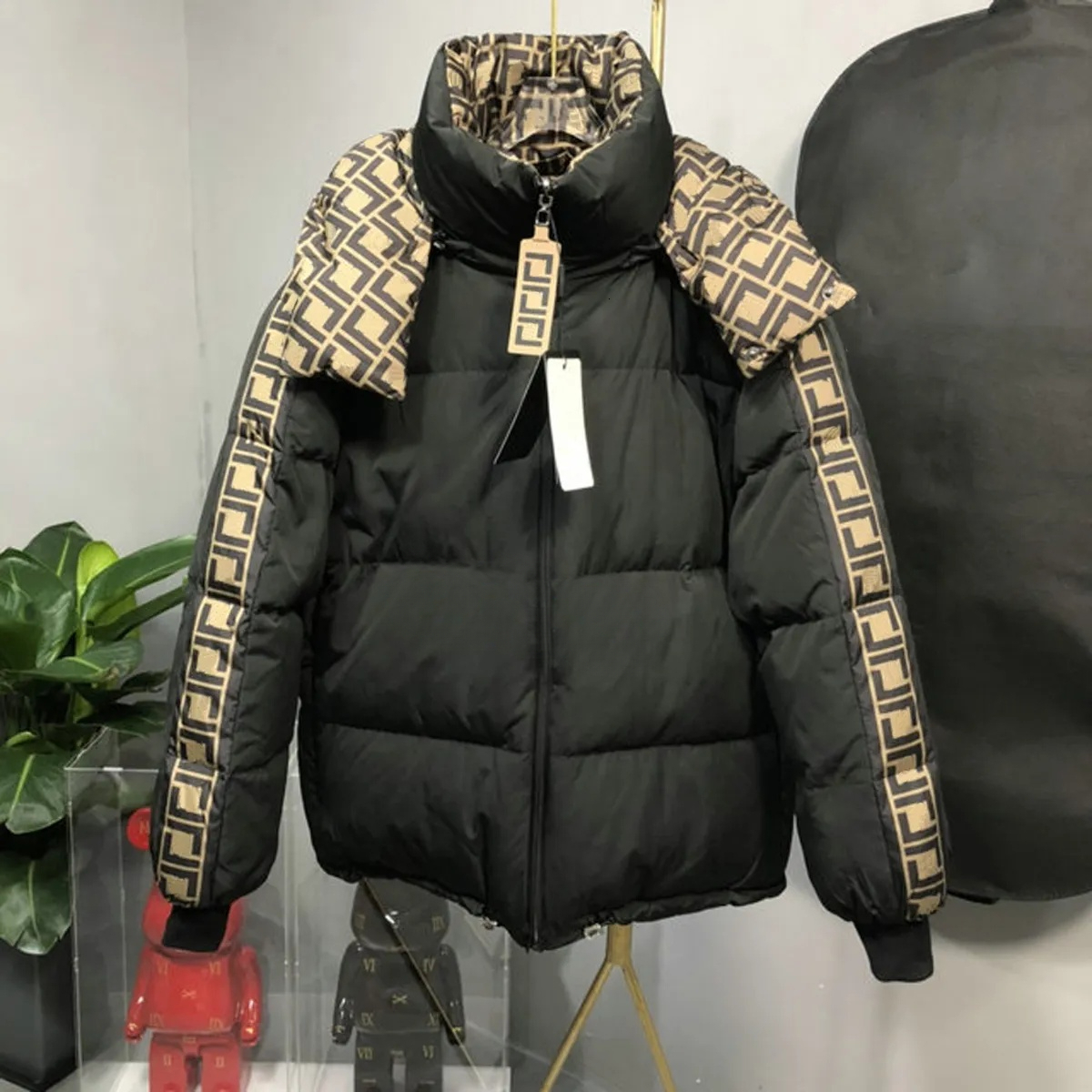 Multicolor Oblique print Mens Classic Down Puffer Jacket technical with double zipper structure left sleeve letter embroidery outdoor jacket clothin