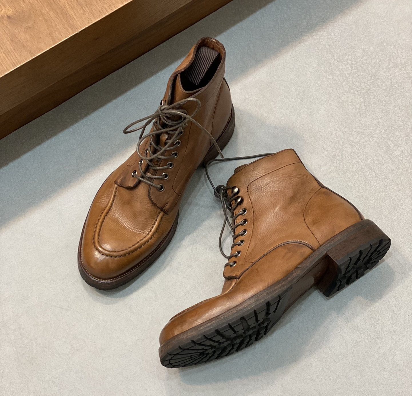 Designer Men Dress Shoes Luxur British Style Chelsea Boots Men's Thick Bottom Cowhide High Top round Toe Short Boots Breathable Leather Shoes