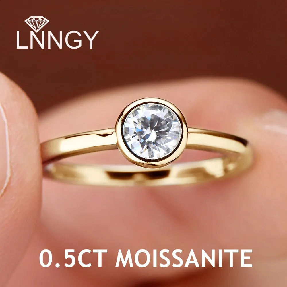 Lnngy Certified 0.5CT Bezel e Ring 925 Sterling Silver Solitaire Engagement Rings for Couple Wedding Jewelry Gift 260918