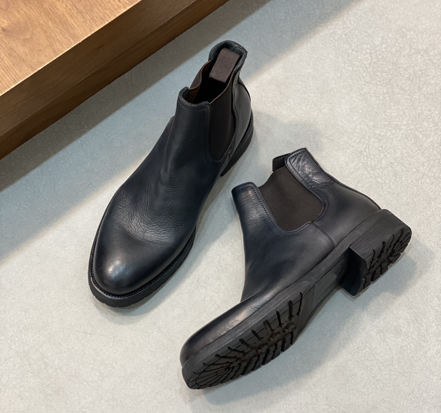 Designer Men Dress Shoes Luxur British Style Chelsea Boots Men's Thick Bottom Cowhide High Top Easy Wear round Toe Short Boots Breathable Leath