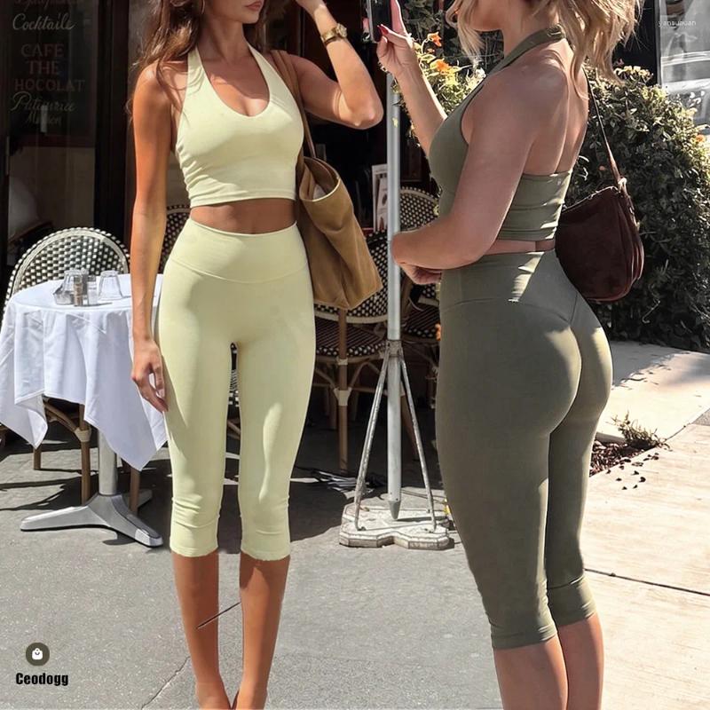 Chándal para mujer, conjunto de Yoga, conjuntos deportivos de manga corta, ropa de entrenamiento, pantalones Capri para correr, traje de gimnasio, r