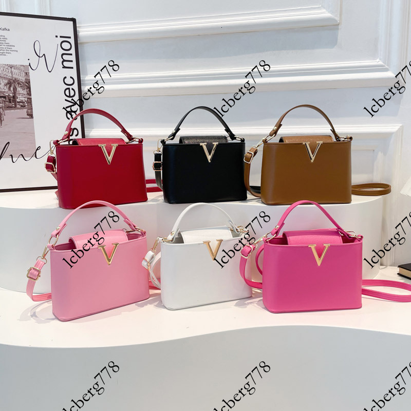 designer Stylish unique women s shoulder bag fashionable trendy casual and minimalist summer new collection small square bag