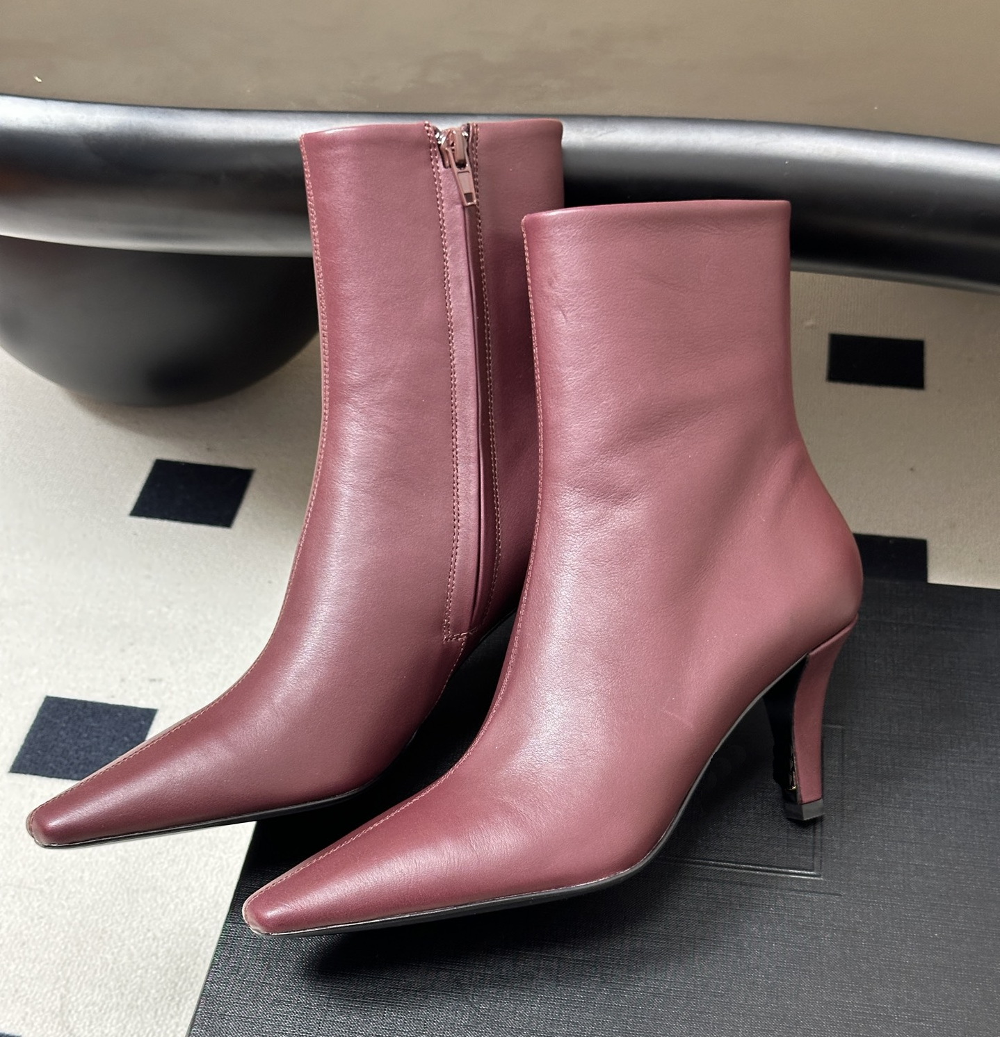 Designer Womens Dress Shoes Luxury Elegant Office Work High Thin Heels Genuine Leather Ankle Boots High Top Square Toe Ladies Sexy Party Shoes
