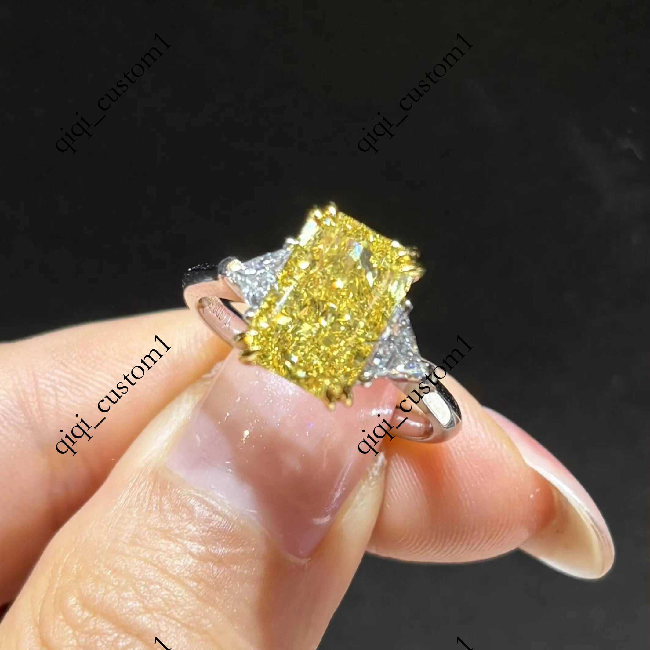 Custom 1CT 2CT 3CT Elongated Cushion Cut Fancy Intense Yellow 10K 14K 18K IGI Certificated VS VVS Lab Grown Diamond Ring