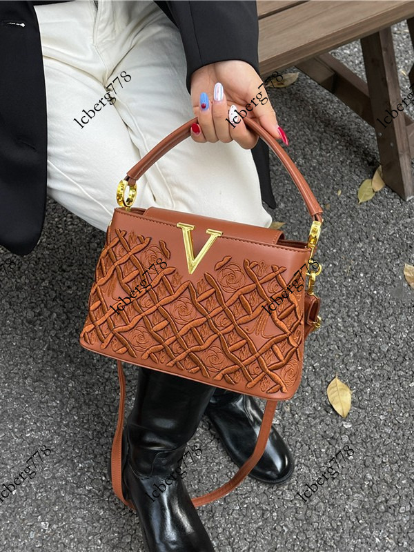 designer Cross Border Women New Fashion Versatile Trendy Single Shoulder Crossbody Bag Quilted Embroidery High End Vintage Handbag