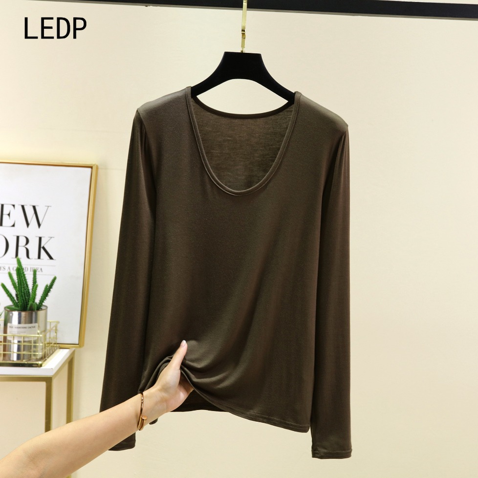 297356 Large size women's T-shirt with piled collar design for inner and outer wear, warm and velvety base shirt for winter, covers the belly a