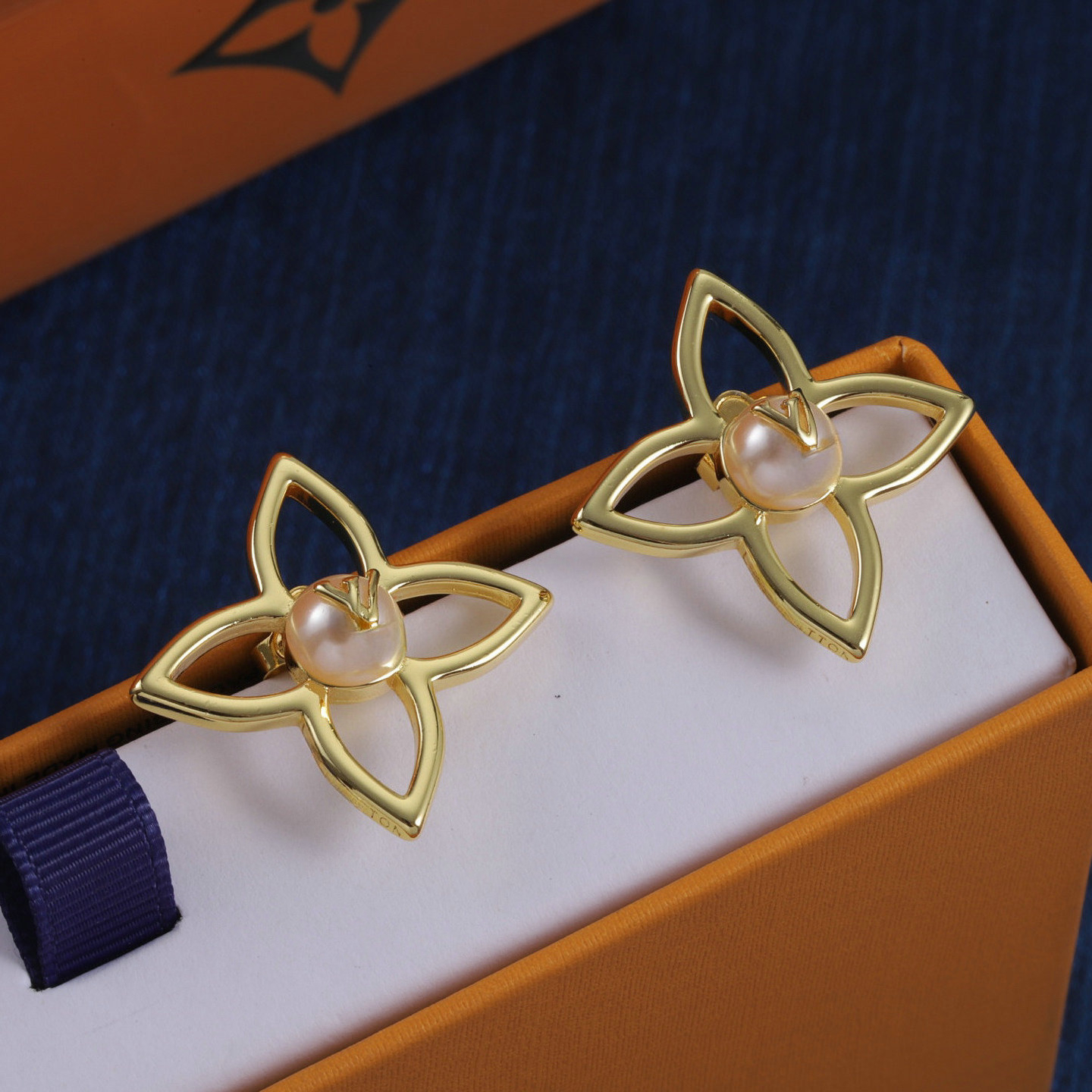 Luxury Stud Earrings 18K Gold Plated Designer Earring Brand Diamond Earrings for Womens Jewelry