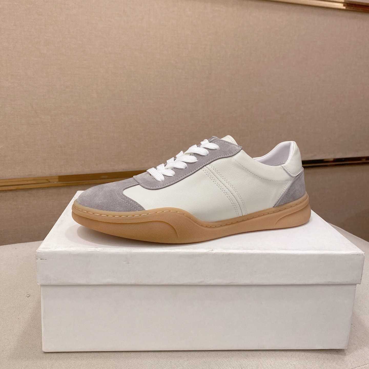 Casual Shoes New men's flat-soled German training shoes round-toe lace-up versatile low-top casual sneakers Forrest Gump style new thick-soled