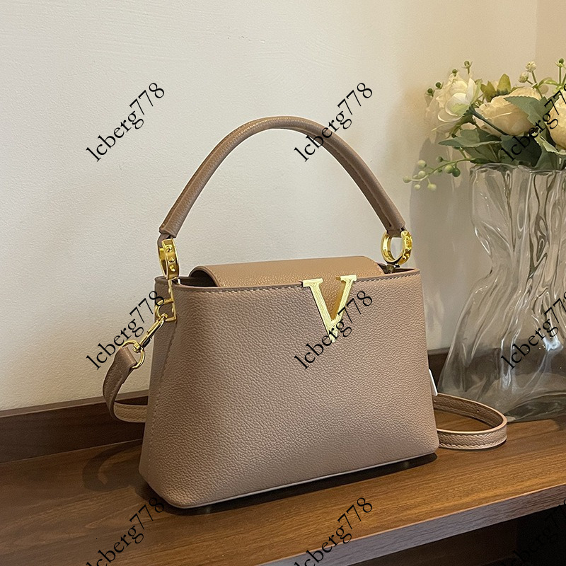 designer High end niche design fashionable small square for women autumn winter new collection versatile shoulder crossbody bag and tote bag
