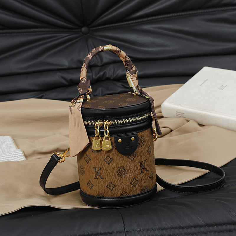 Luxury Brand Designer High-end Vintage Lucky Water Bucket Bag For Women, 2026 New Style Handbag, Round Bag, Retro Print, Versatile Crossbody Bag