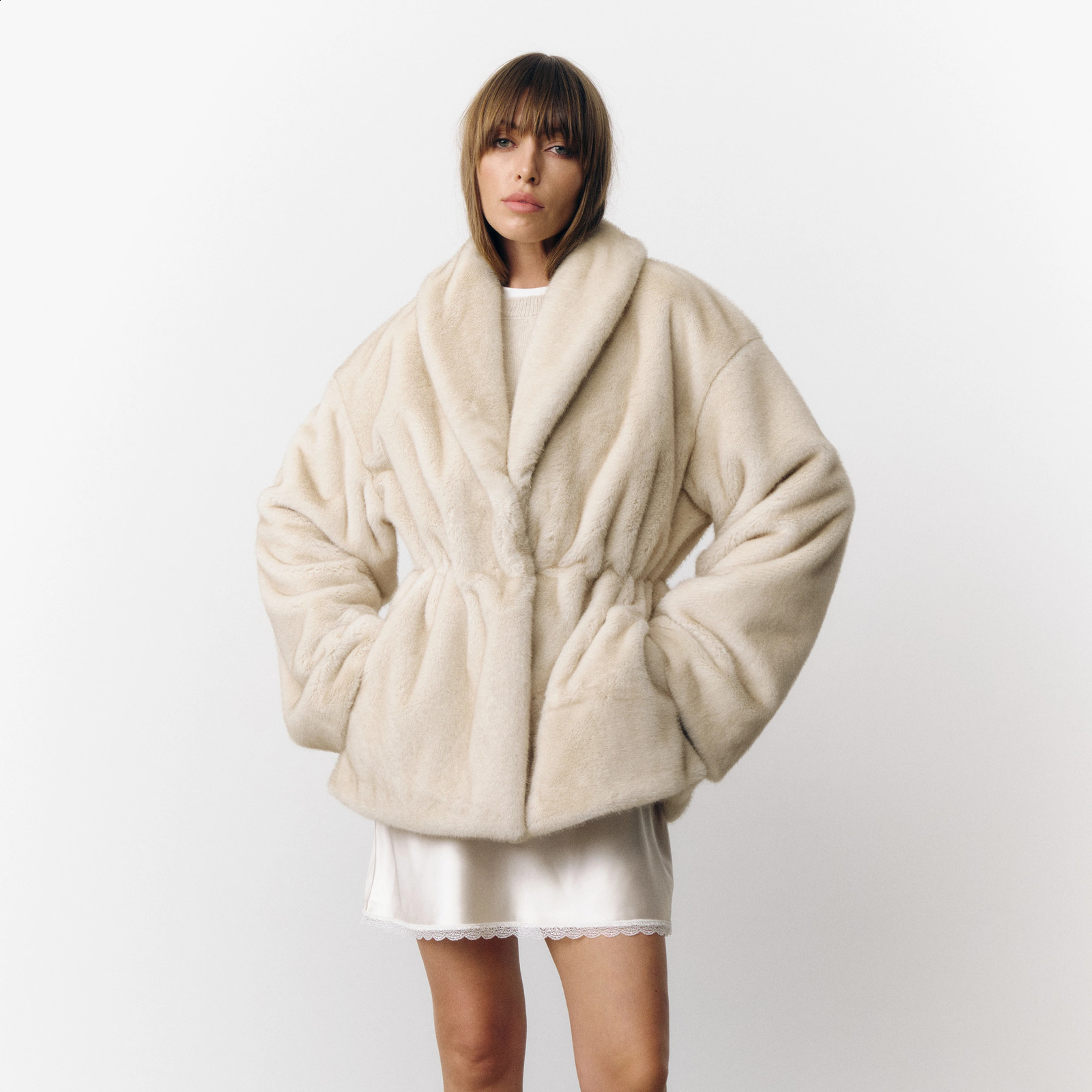 Fashion Mixed Color Lapel Collar Woman Long Coat Elegant Full Sleeve Loose Overcoat Winter Lady High Street Faux Fur Jacket 260920