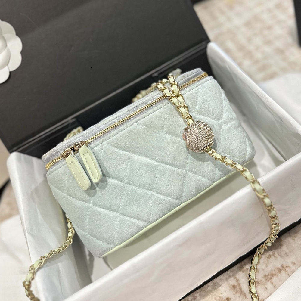 luxury Diamond Quilted Suede Box Cosmetic Bag Women Rhinestone Ball Chain Crossbody Vanity Purse Mini Makeup Shoulder Handbag for dates parties and