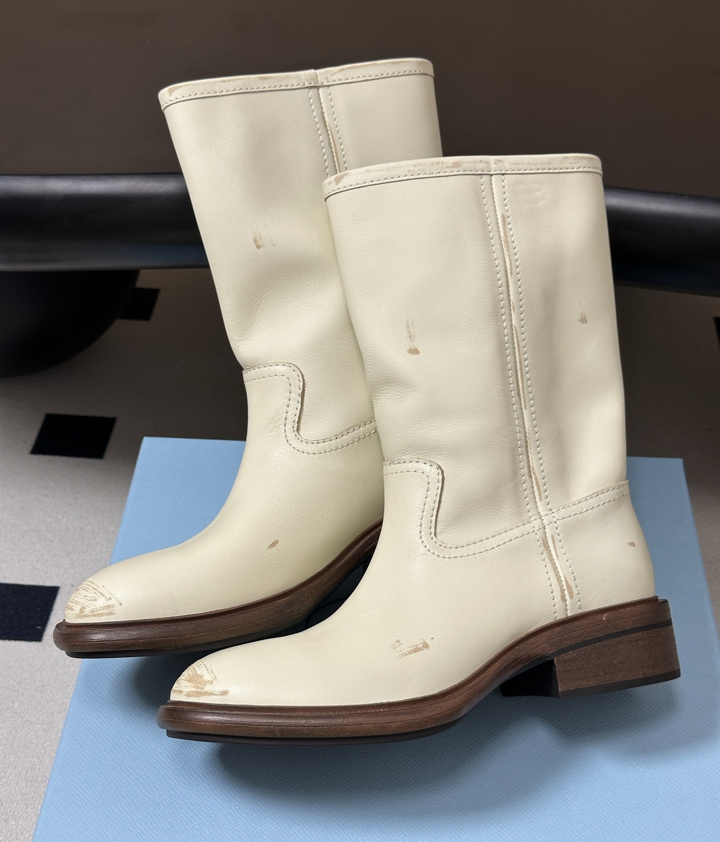 Designer Womens Dress Shoes Luxury High Quality Shoes Front Zipper Ankle Boots Women Round Toe Platform Lug Sole Stretch Short Boots
