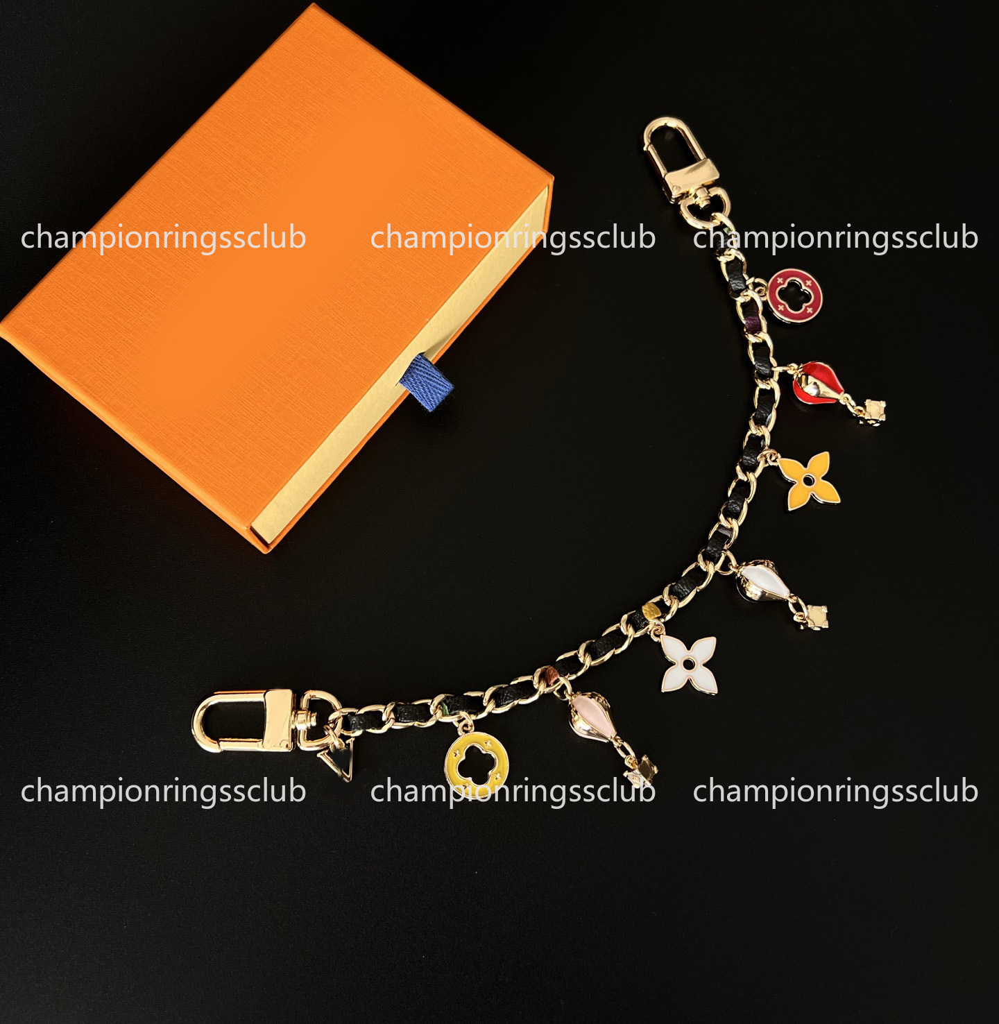 Designer Keychains Luxury Leather Clover Bag Charm Balloon Lanyards Purse Car Keychains Keyring For Women Wedding Party Designer Jewelry Bag Accesso