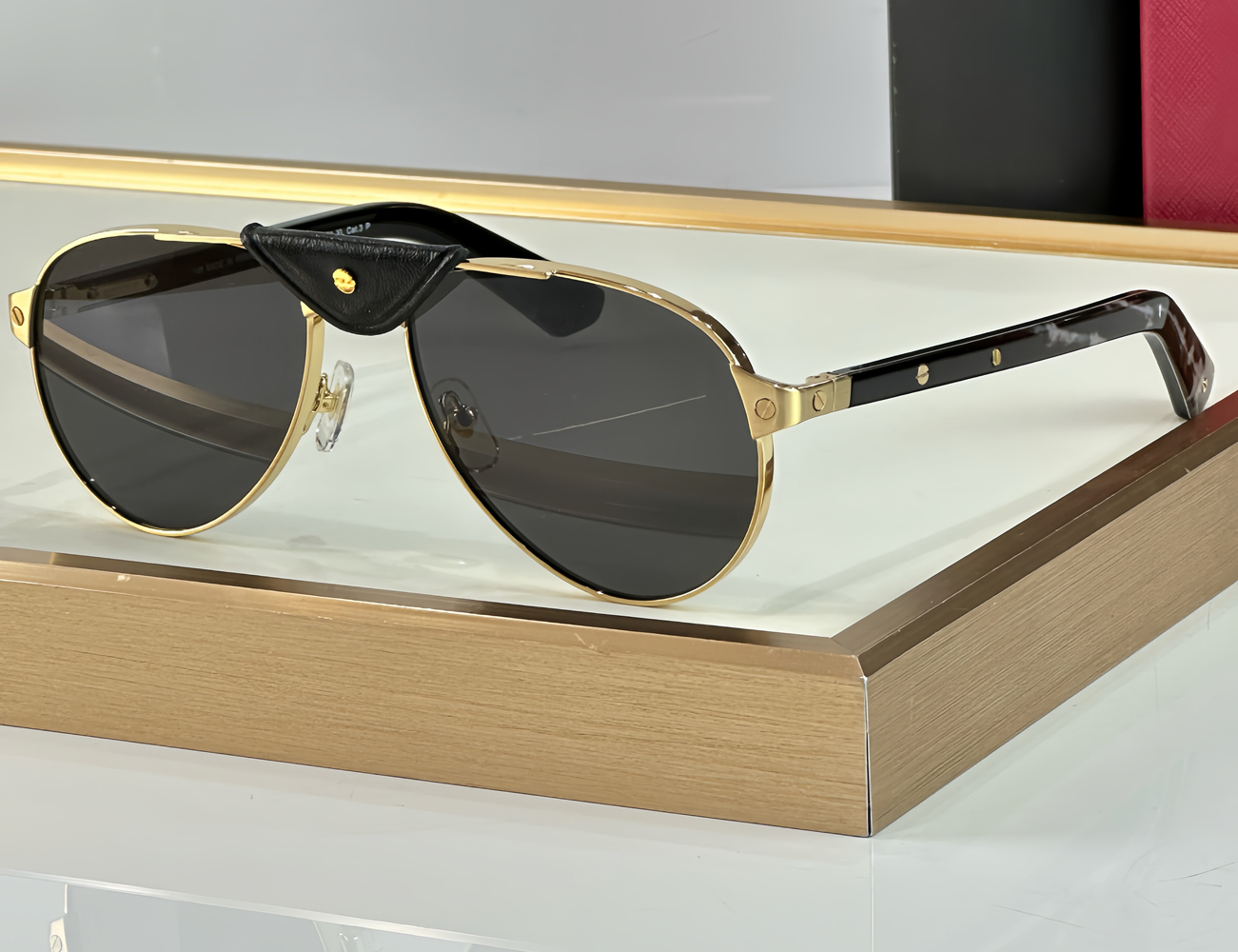 Vintage Pilot Sunglasses for Men UV400 Protection Classic Style Designer Sun Glasses Vacation Driving Eyewe