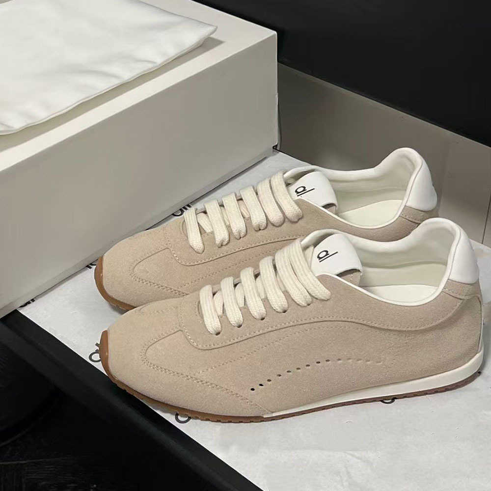 Casual Shoes 2026 Autumn New Lightweight Casual German Training Shoes Women's Breathable Forrest Gump Style Lace-Up Sneakers Flat Men's