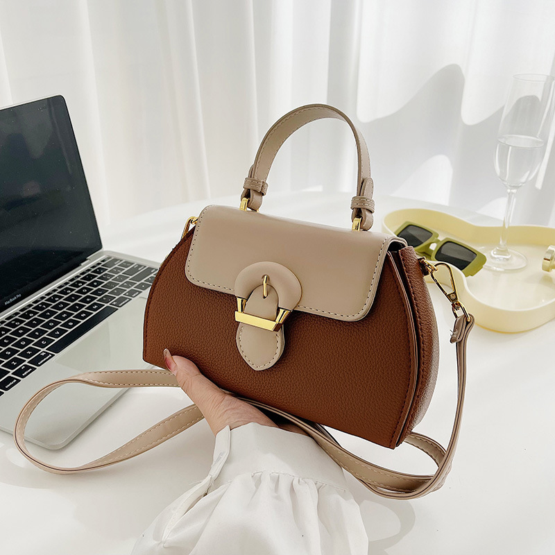 2026 New Fashionable and Simple Handheld Small Square Versatile Shoulder Bag, High-end Niche Trendy Crossbody Shell Bag