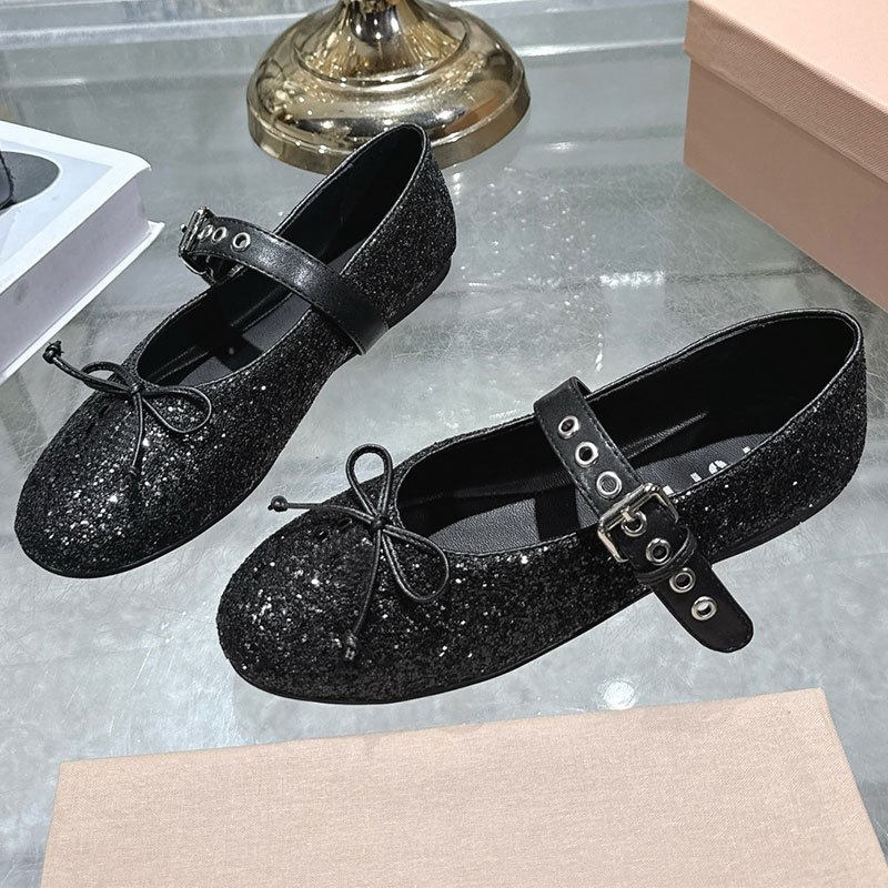 Designer Fashion Week Sandals Womens Mary Jane Sandals High quality Leather Upper Soft Comfortable Sheepskin Lining Sandals Classic Brand Flat buckl