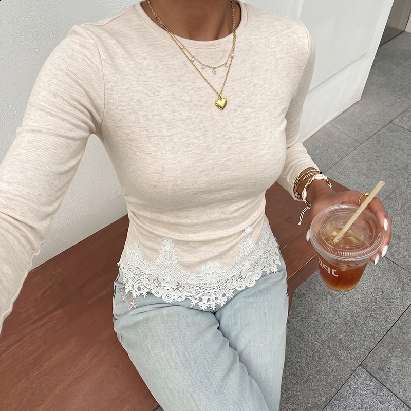 Solid Color T-Shirt with Lace Patchwork and Ruched n Slim-Fit Top 2026 Autumn Sexy Base Layer T-Shirt for Women 260920