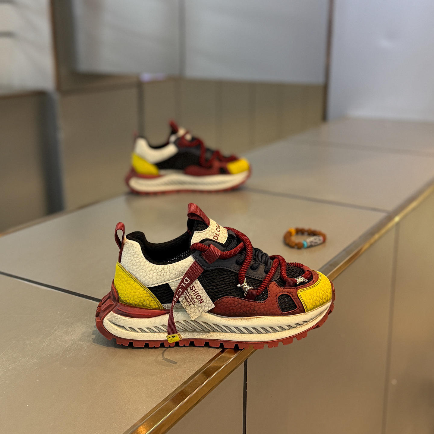 Designer shoes Men's shoes spring new arrivals: men's Casual shoes casual trendy retro distressed versatile fashion shoes, popular online