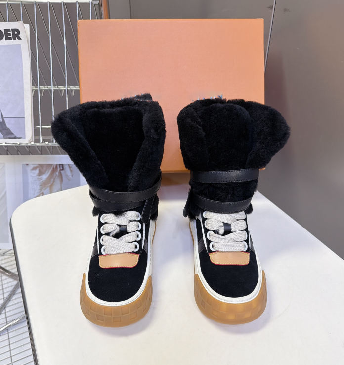 Designer luxury high-top snow boots for women, new winter style, warm thick-soled ankle boots, padded cotton boots, and furry boots for women