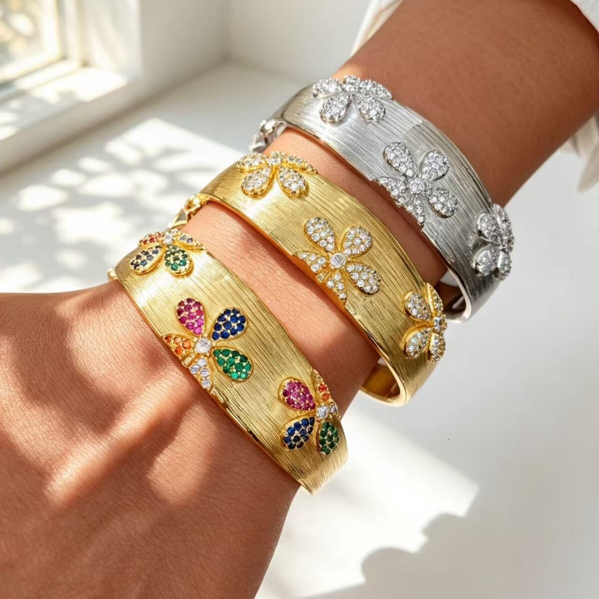 Luxurious Designer New Color Zircon Flower Brushed Bracelet Ring - Niche Light Luxury Open-ended Wristband Ring