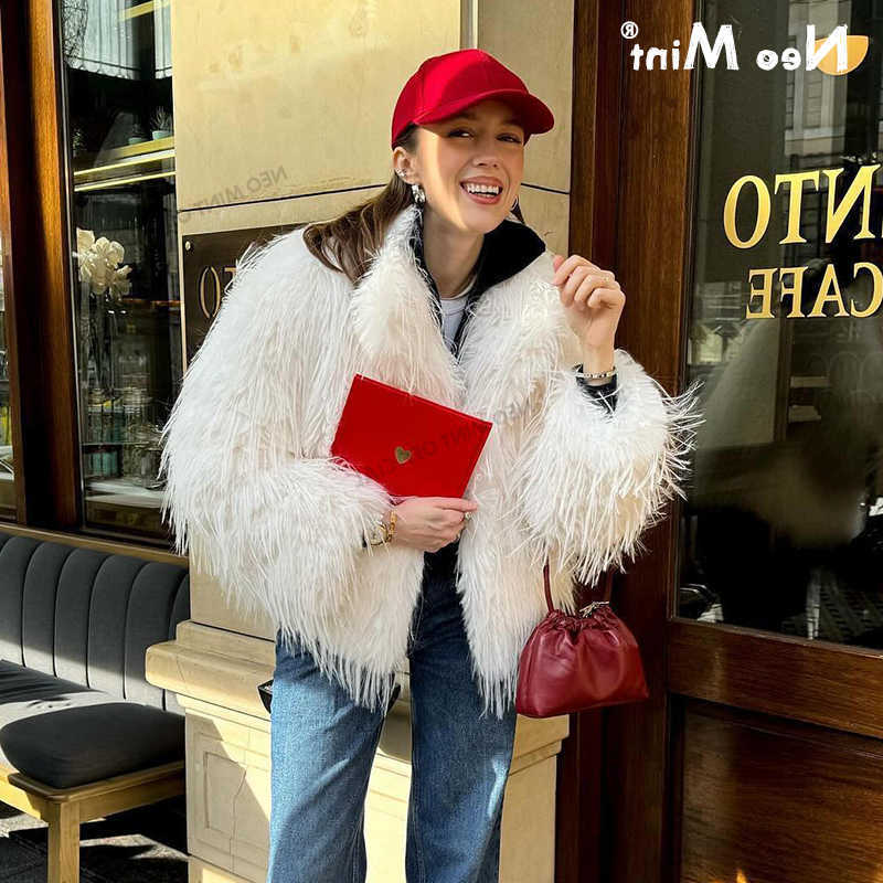 Winter 2024 Fluffy Faux Fur Coat Women and Tassels Furry Turkey Fur Jacket Streetwear Loose Overcoat Outerwear D260921