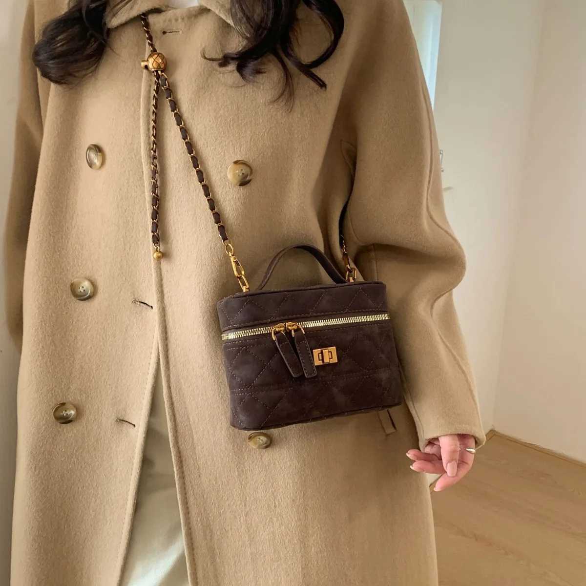 Korean Urban Minimalist Women's Crossbody Bag Versatile Single Shoulder Bucket Bag Fashion Casual Diamond Grid Handbag Z260918