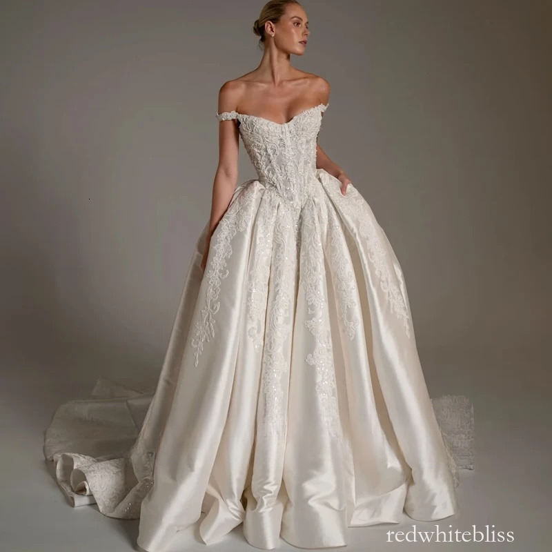 Luxury Arabic Dubai Ball Gown Wedding Dress Sweetheart Off Shoulder 3D Appliques Lace Bridal Wedding Gowns Robe De Mariee Custom Made 918