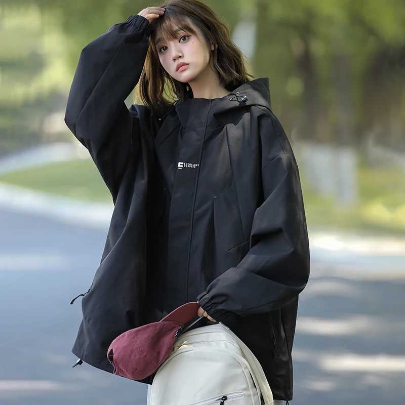 Waterproof Women's Jackets Hiking Outdoor Jacket Women Windproof Sports Coat Hooded Windbreaker Jackets Women Autumn Ride Climbing Running Jack