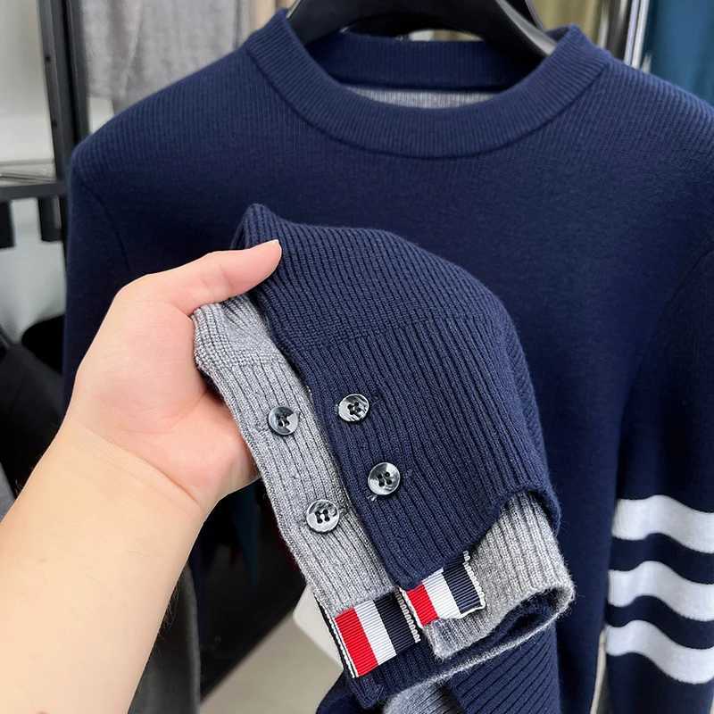 Men's Long Slve Knitted Sweater Crew Neck Pullover Striped Slve Button Hem Fine Gauge Business Casual Autumn Winter Tops Men Q260921